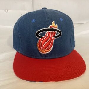 Miami Heat Mitchell & Ness NBA  Hardwood Classics Snapback Hat